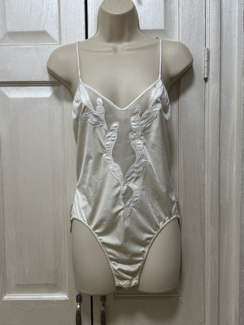 Vintage 1980s Natori bodysuit/teddy Ivory Size L